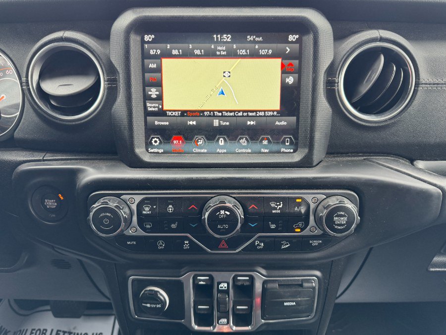 Used 2019 Jeep Wrangler Unlimited Sahara w/ Quick Order Package 24M Moab AWD/4WD image 22