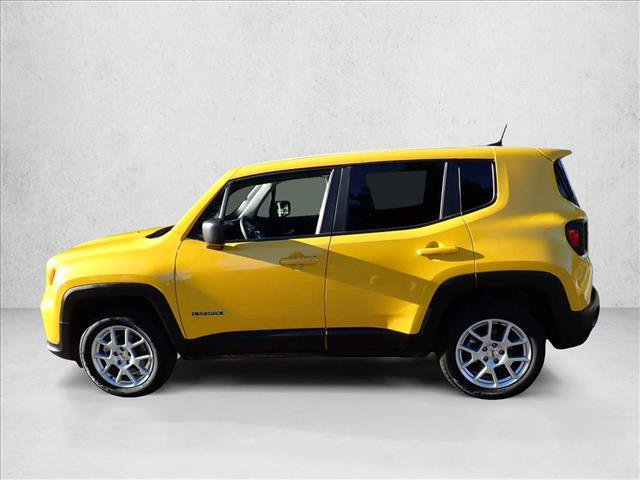 Used 2023 Jeep Renegade Latitude AWD/4WD image 2