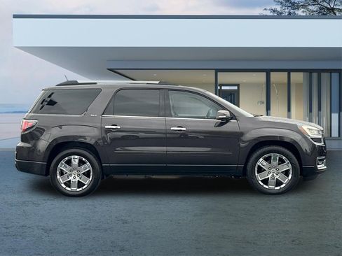 Used 2017 GMC Acadia Limited SLT image 3