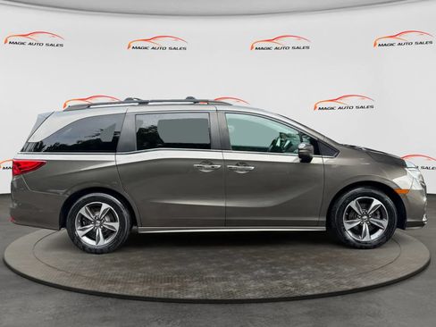 Used 2018 Honda Odyssey Touring image 6