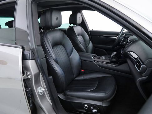 Certified 2022 Maserati Levante GT AWD/4WD image 11