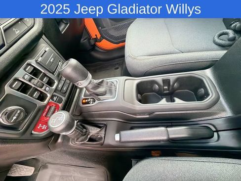 Used 2025 Jeep Gladiator Sport AWD/4WD image 26