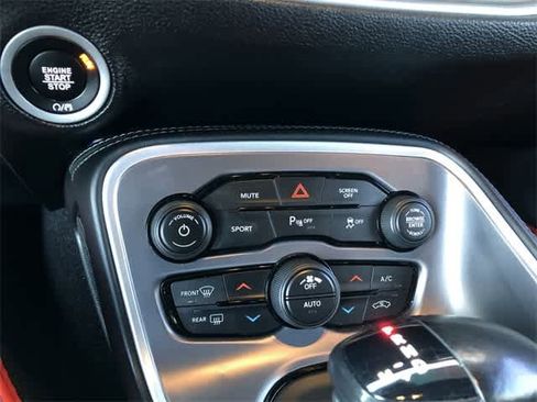 Used 2021 Dodge Challenger SXT w/ Driver Convenience Group image 15