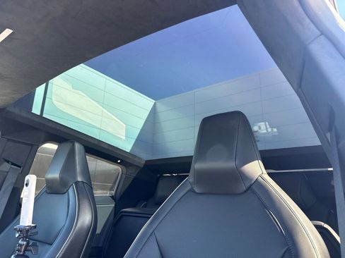 Used 2024 Tesla Cybertruck AWD Crew Cab image 20