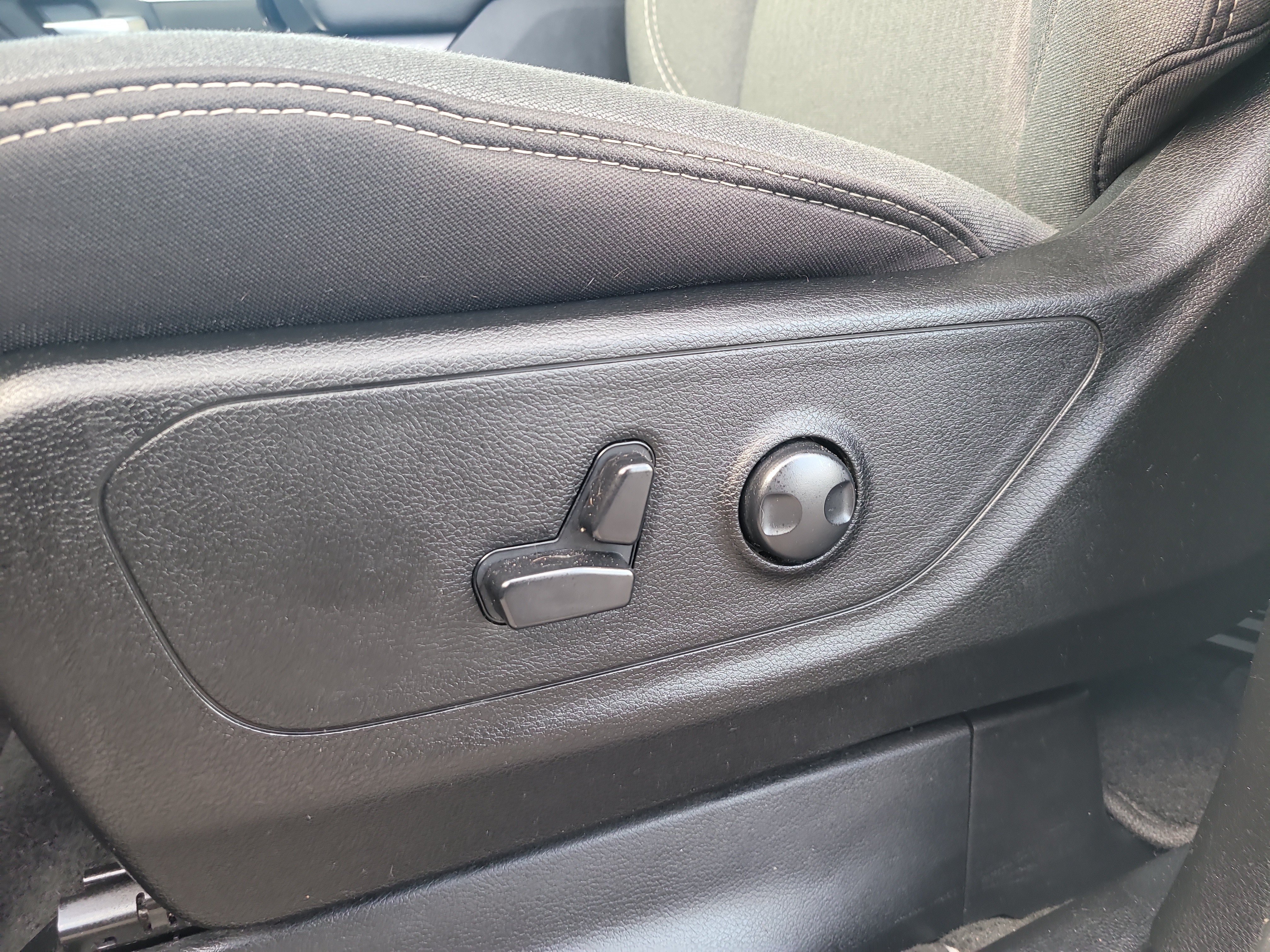Used 2024 RAM 1500 Big Horn RWD image 19