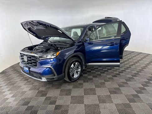 Used 2025 Honda Pilot EX-L image 13