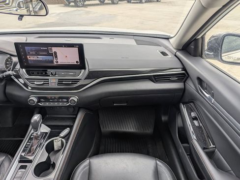 Used 2024 Nissan Altima 2.0 SR image 4