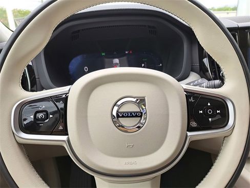 Used 2025 Volvo XC60 T8 Ultra image 10