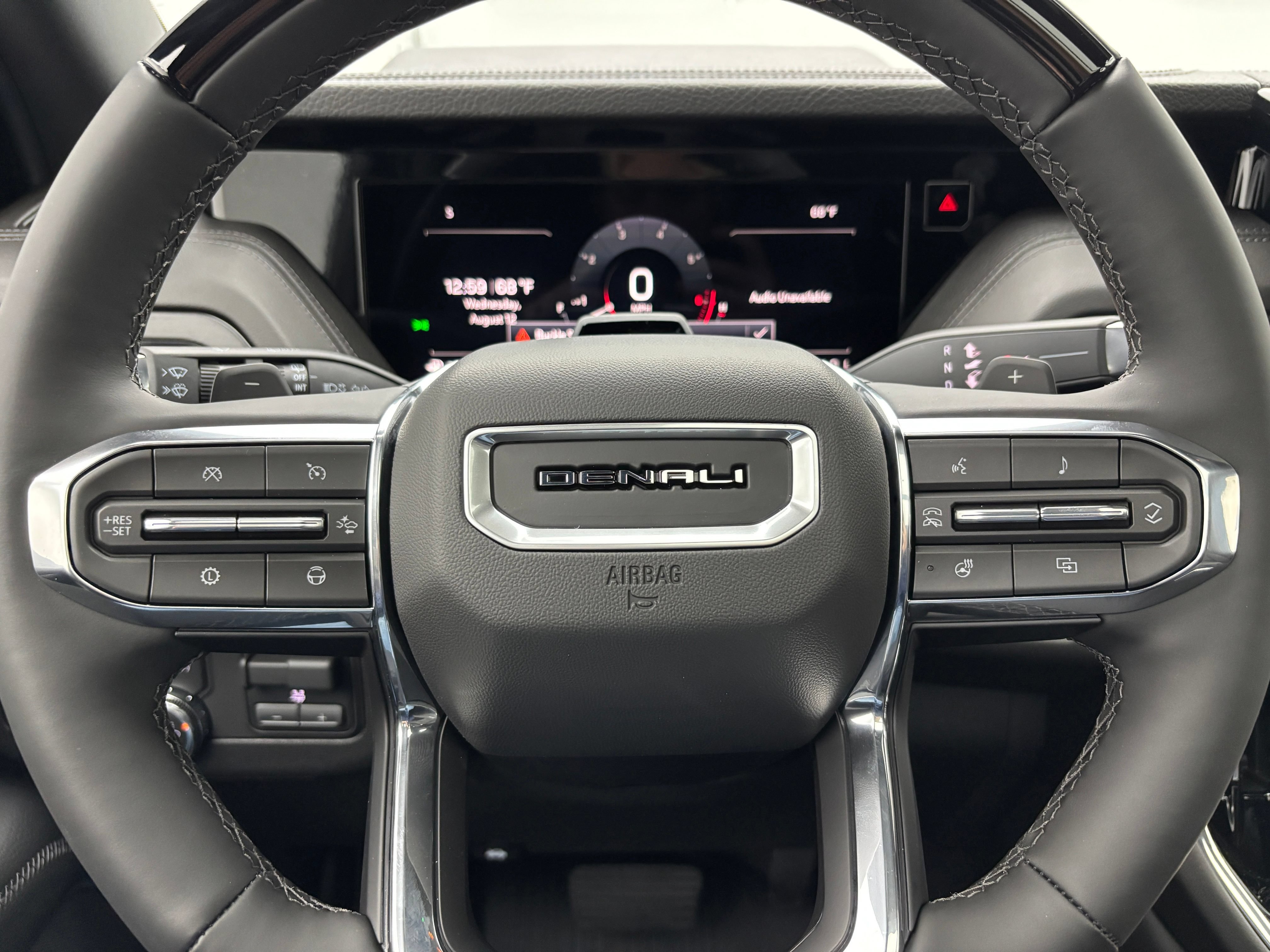 New 2026 GMC Yukon Denali w/ Advanced Technology Package AWD/4WD image 24