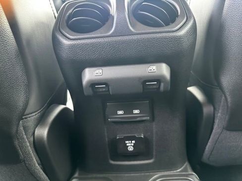 New 2025 Jeep Gladiator Rubicon w/ Convenience Group image 31