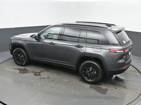 New 2026 Jeep Grand Cherokee Laredo image 40