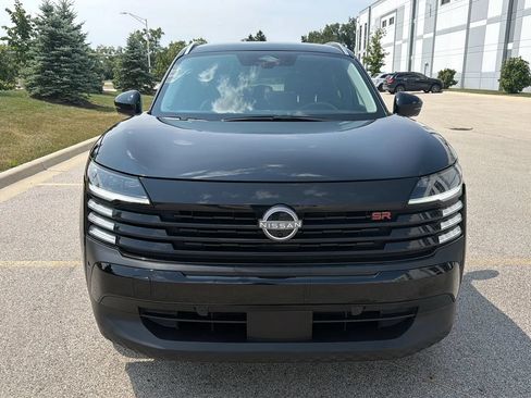 Used 2026 Nissan Kicks SR AWD/4WD image 2