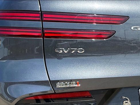 Used 2024 Genesis GV70 3.5T Sport AWD/4WD image 30