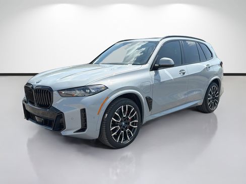 Used 2024 BMW X5 xDrive50e w/ M Sport Package AWD/4WD image 7