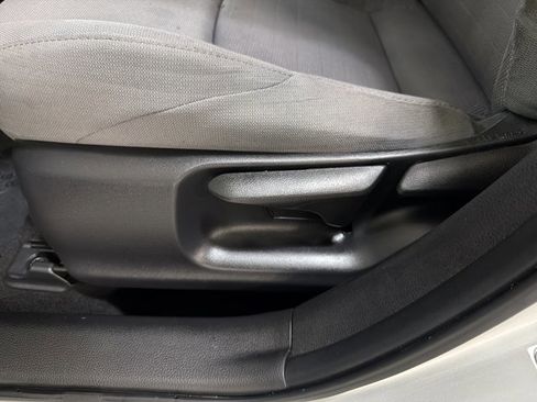 Used 2023 Toyota Corolla SE image 16