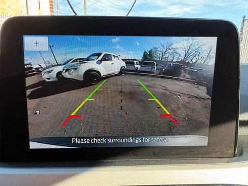 Used 2022 Ford Escape SE image 25