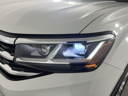 Used 2023 Volkswagen Atlas SE image 25