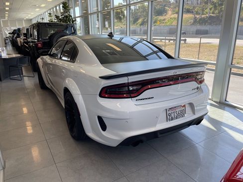 Used 2022 Dodge Charger SRT Hellcat image 6