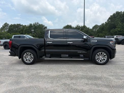 Used 2024 GMC Sierra 1500 Denali w/ Technology Package AWD/4WD image 7