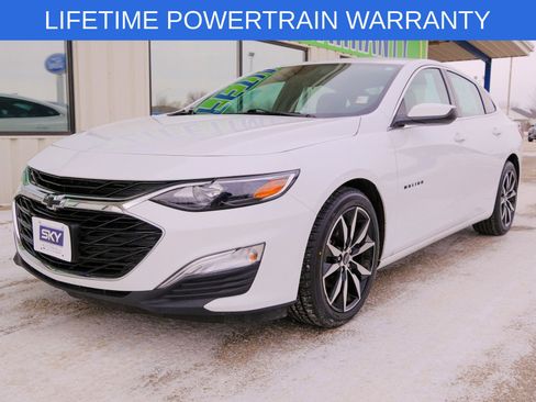 Used 2023 Chevrolet Malibu RS FWD image 1