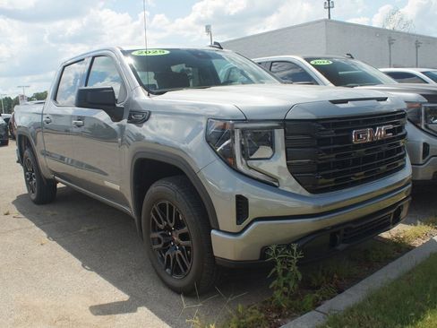 Used 2025 GMC Sierra 1500 Elevation AWD/4WD image 1