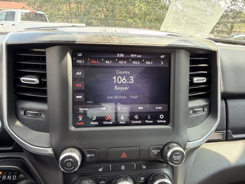 Used 2020 RAM 1500 Big Horn AWD/4WD image 15