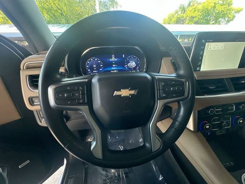 Used 2024 Chevrolet Suburban Premier RWD image 15