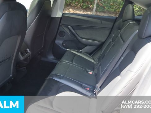 Used 2021 Tesla Model Y Long Range AWD/4WD image 16