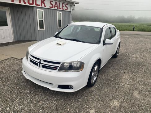 Used 2013 Dodge Avenger SXT w/ Rallye Appearance Group FWD image 3