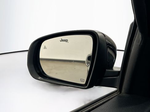 Used 2022 Jeep Compass Limited w/ Sun and Sound Group AWD/4WD image 16