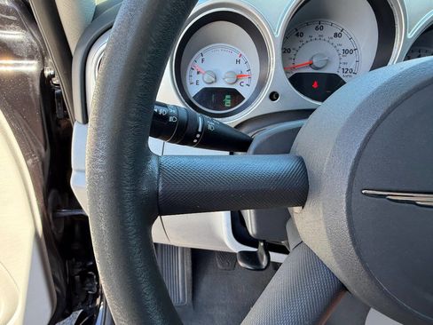 Used 2008 Chrysler PT Cruiser image 26