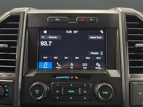 Used 2018 Ford F150 XLT w/ Equipment Group 302A Luxury AWD/4WD image 30