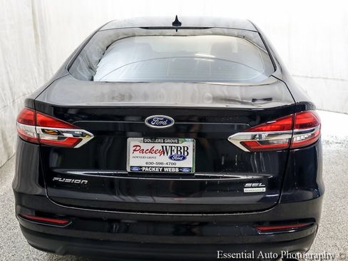 Used 2020 Ford Fusion SEL FWD image 6
