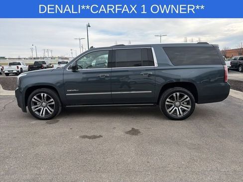 Used 2020 GMC Yukon XL Denali w/ Denali Premium Package image 7