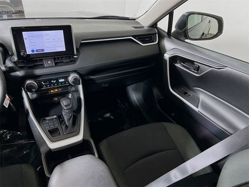 Certified 2024 Toyota RAV4 LE image 21