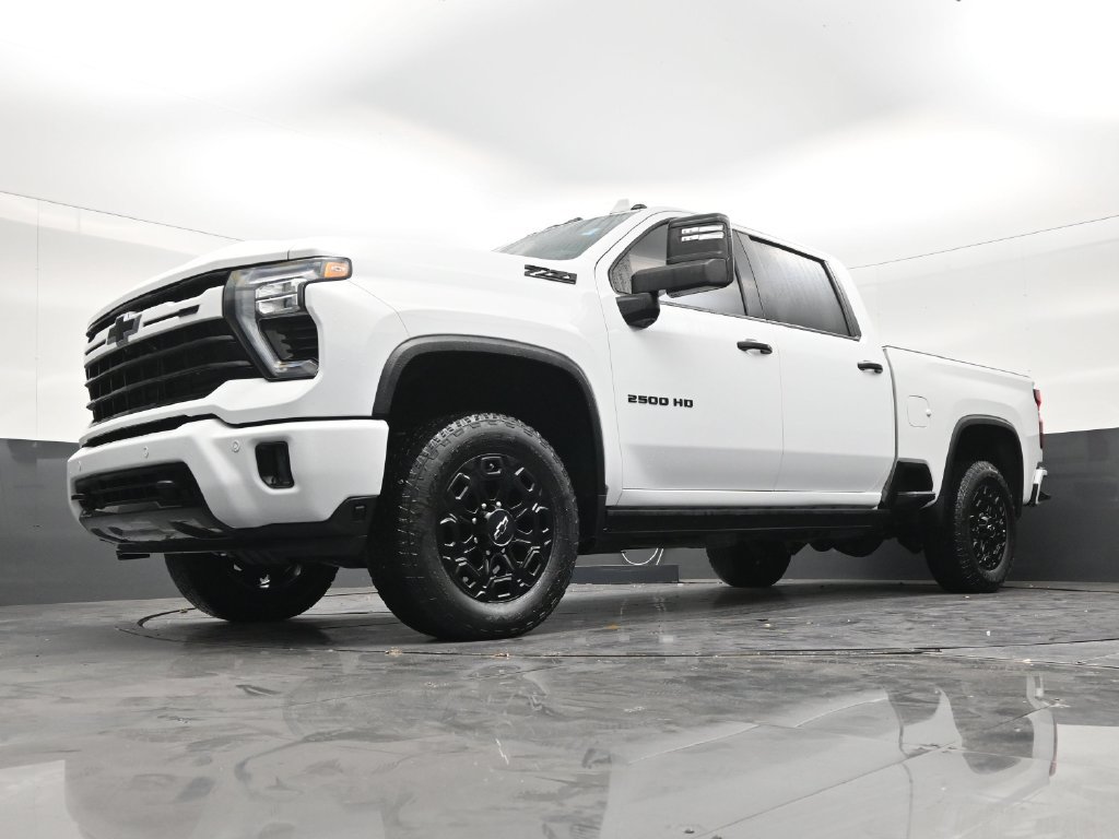 Used 2024 Chevrolet Silverado 2500 LTZ w/ LTZ Plus Package AWD/4WD image 20