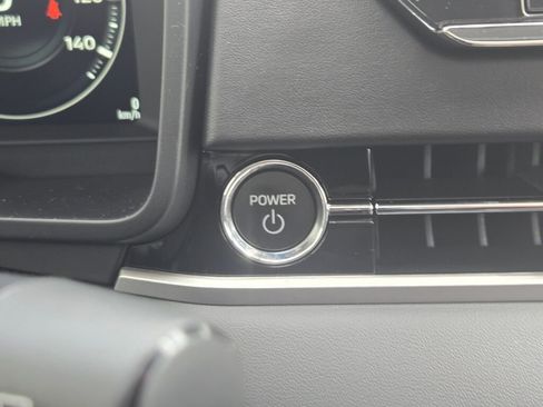 New 2025 Mitsubishi Outlander SEL image 24