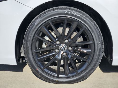 Used 2023 Toyota Camry SE image 13