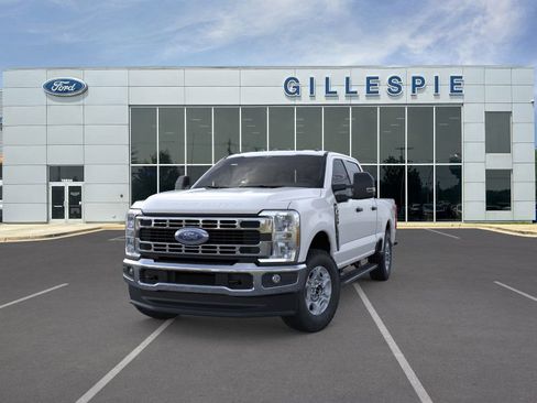 New 2026 Ford F250 XLT w/ FX4 Off-Road Package image 2