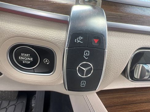 Used 2023 Mercedes-Benz GLE 350 350 4MATIC image 32