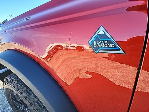 Used 2024 Ford Bronco Black Diamond image 20