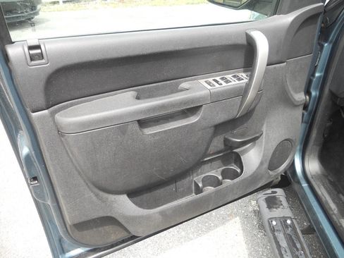 Used 2010 GMC Sierra 1500 SLE w/ Power Pack Plus AWD/4WD image 13