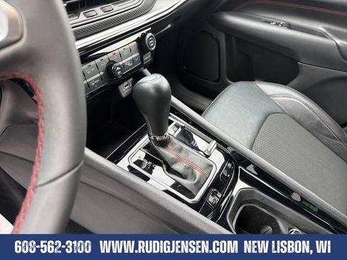 Used 2025 Jeep Compass Trailhawk AWD/4WD image 22