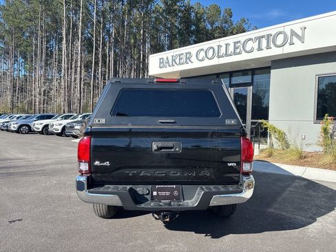 Used 2022 Toyota Tacoma SR5 image 9
