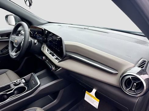 New 2026 Chevrolet Equinox LT w/ Convenience Package II image 31