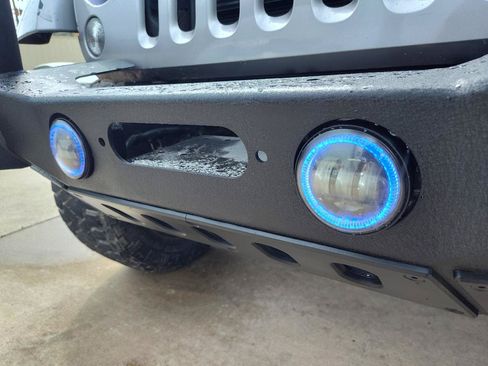 Used 2014 Jeep Wrangler Unlimited Sahara w/ Max Tow Package AWD/4WD image 53