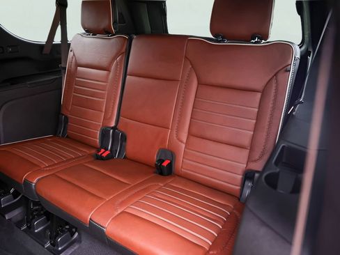 Used 2023 GMC Yukon XL Denali Ultimate AWD/4WD image 30