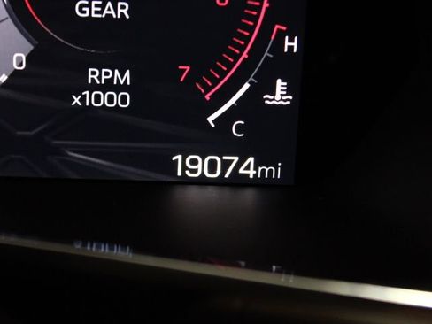 Used 2023 GMC Canyon Denali AWD/4WD image 5