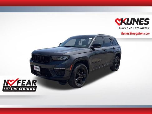 Used 2025 Jeep Grand Cherokee Limited w/ Luxury Tech Group II AWD/4WD image 5