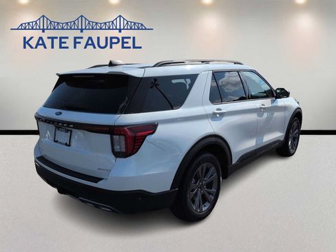 New 2026 Ford Explorer Active w/ Active Comfort Package AWD/4WD image 7